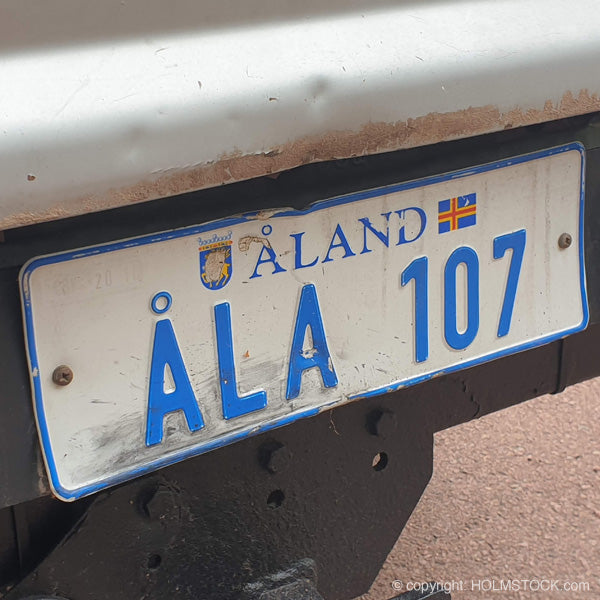 Met de eigen auto op reis naar Scandinavië. Advies en planning. Holmstock Travel helpt je op weg naar fraaie plekken zoals hier naar het eiland Åland dat je met de ferry heel ontspannen kunt bereiken onderweg van Zweden naar Finland.