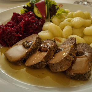 Culinair genieten van traditionele streekgerechten in de Baltische Staten onderweg met reisbureau Holmstock Travel op de Kastelen rondreis Baltische Staten. Polen, Lithouwen, Letland, Estland langs Kaliningrad en Wit-Rusland reist u door de Suwalki passage. Het smalle stukje dat Polen met Lithouwen verbindt.