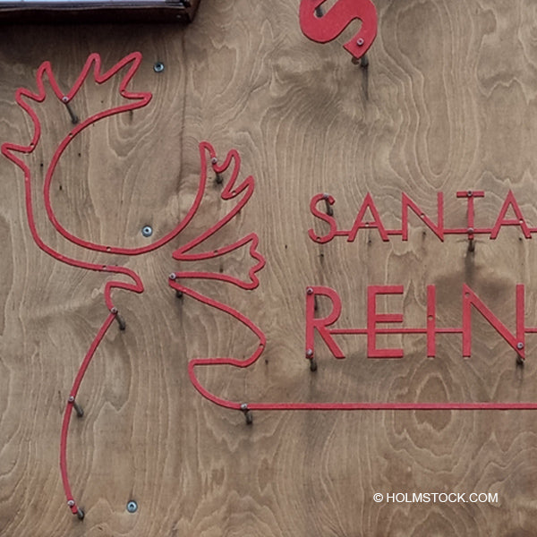 Santa Claus Village Rovaniemi Finland - Vakantiereis boeken naar de kerstman, zijn elfjes en de rendieren. Ook huksyritten zijn aldaar mogelijk. Boek nu je reis naar Rovaniemi bij reisbureau Holmstock Travel.