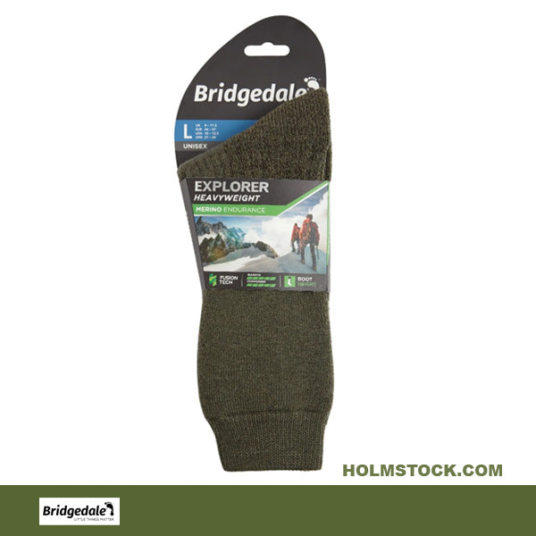 Explorer Heavyweight Blister van Bridgedale is een uitstekende sok voor winterse, koude omstandigheden zoals wij deze in de sub-arctische en arctische gebieden tegenkomen. Merino wol Performance Fusion. Evenwichtige isolatie, vocht regulering en uitstekende duurzaamheid zorgen voor buitengewoon goede dagelijkse comfort. Dankzij Performance Fit blijft de pasvorm heel goed en slipt de sok niet terug in uw schoeisel.  Voor comfort en wartme tijdens uw arctische excursies. Nu te koop bij Holmstock Travel store.