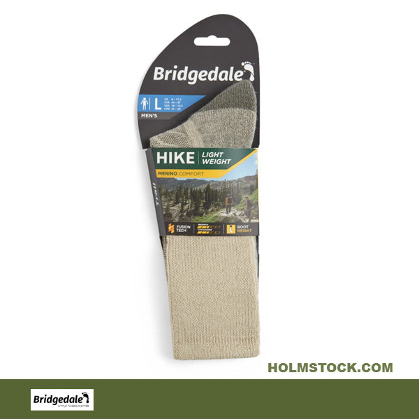 Blisterverpakking. Merino wollen sokken beste keuze van Bridgedale. De Leightweight Merino Comfort sock uit de UK. Een mesh geventileerde sok voor gebruik in de zomner. Geschikt om te wandelen, te hiken en voor trekking. Nu kopen in de outdoor store van Holmstock Travel.