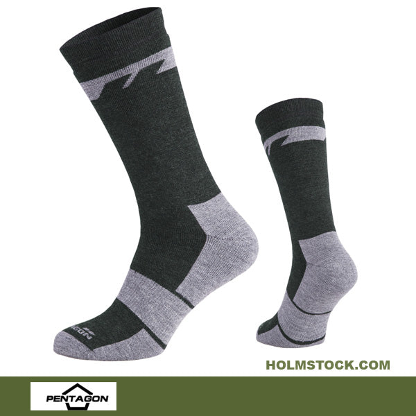 Pentagon Alpine Merino heavy socks. Kleur: Cinder Grey. Deze warme sokken zijn gemaakt met 40% Merino wol. Perfect anatomisch design met versterkte hiel en teen. Antibacterieel met natuurlijke vezels tegen nare geurtjes. Top kwaliteit sokken te koop in de outdoor winkel van Holmstock Travel.