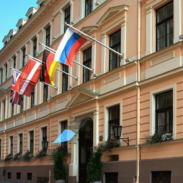 Kastelen Rondreis Baltische Staten - Grand Palace Riga Hotel - Holmstock Travel. Riga is een prachtige stad die zeer veel te bieden heeft. Het hotel ligt centraal en biedt u directe toegang tot de stad. Riga is sfeervol en rijk aan cultuur. Zeer zeker ook een fraaie bestemming voor je huwelijksreis.