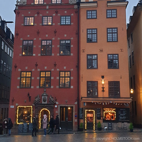 De wereld beroemde Gamla Stan Stockholm bezoek je met de groepsreis Zweden van Holmstock Travel - Nu boeken.