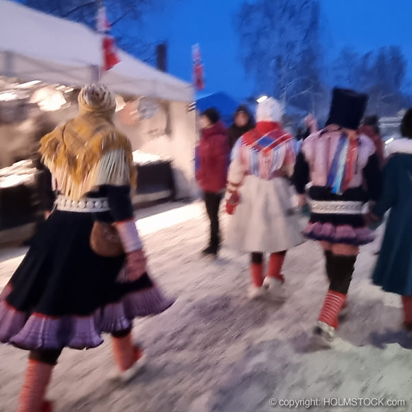 Duurzaam toerisme met respect voor de locale cultuur en traditie. Saami Lapland.