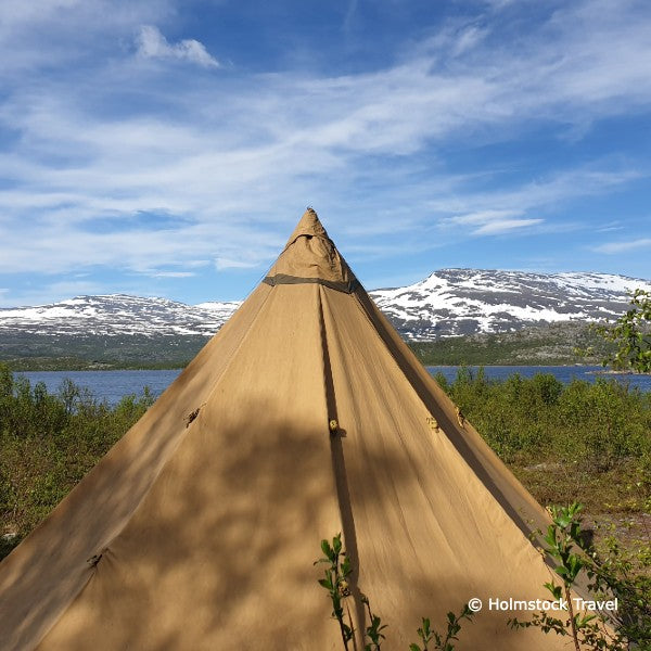 Tentipi CP9 in Northern Sweden, close to the Sarek national park. Outdoor experiences by Holmstock Travel