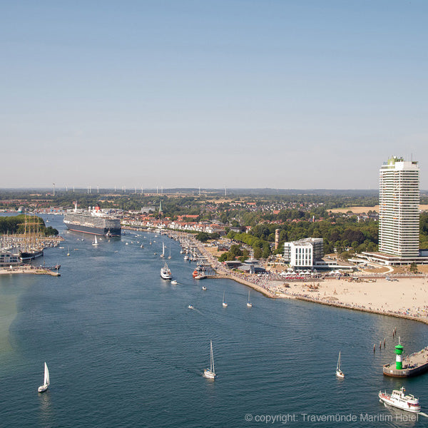 Hotel Maritim Travemünde Duitsland - Ferry Helsinki Finland - Rondreis Baltische Staten met reisbureau Holmstock Travel