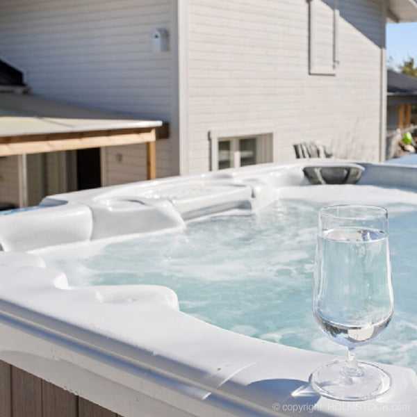 Luxe vakantie Zweden met alle voorzieningen van een luxe vakantiehuis. Hottub, jacuzzi, bubbelbad, sauna, tv, internet, glasvezel, Skärgården, Rust, ruimte, plezier, Stockholm, amusement. Toerisme, attracties.