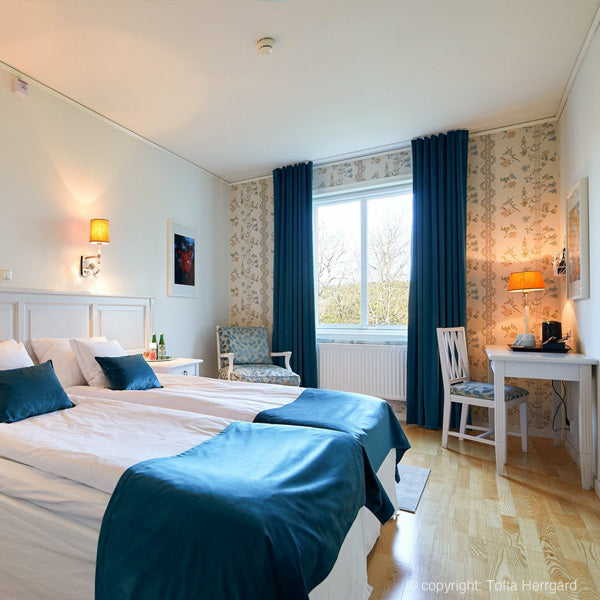 Kastelen rondreis Zweden - Slapen op de prachtige Tofta Herrgård in de buurt van Göteborg. Uw autorondreis langs enkele hele fraaie en luxe locaties is een unieke, door Holmstock Travel zelf ontwikkelde reis, die exclusief door Holmstock Travel wordt angeboden. Ook leverbaar als kleine groepsreis inclusief onze chauffeur. Volledig op maat aanpasbaar. Ook zeer geschikt als huwelijksreis.